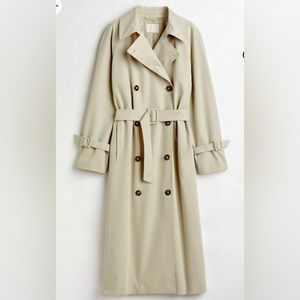 H&M Relaxed fit trench coat 🧥  Add to you wardrobe with this Spring Essential🌷